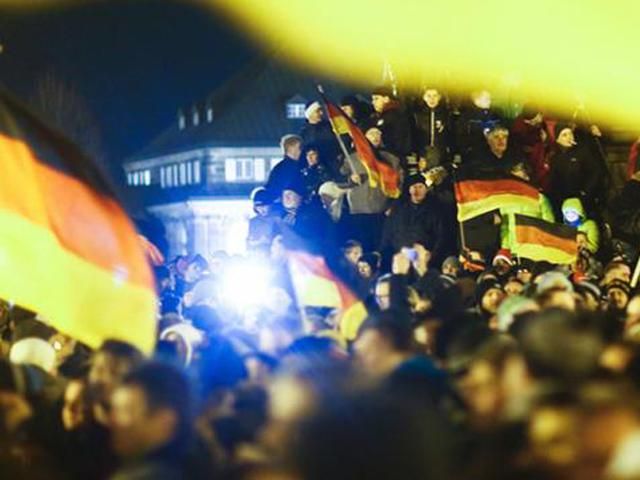 В Дрездене протестовали против "исламизации Запада" (Фото)