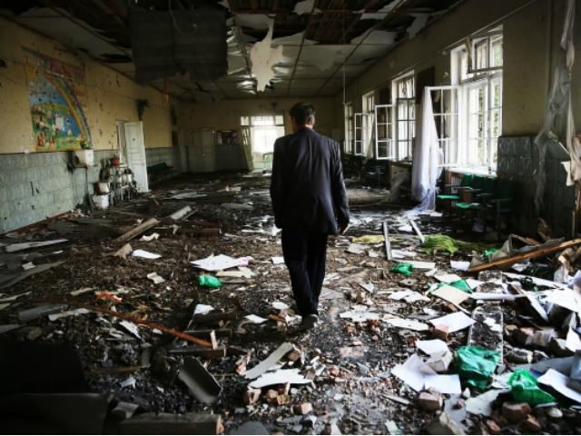 В Станице Луганской двое мирных жителей подорвались на гранате В Станице Луганской двое мирных жителей подорвались на гранате