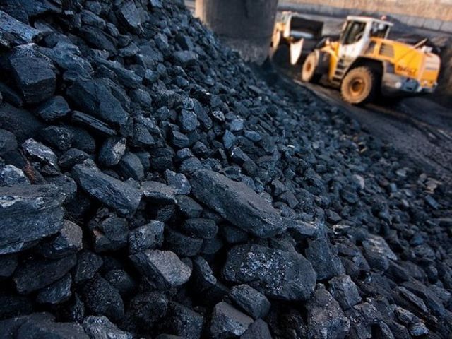 Запасов угля на Змиевской ТЭС хватит на 4-5 дней Запасов угля на Змиевской ТЭС хватит на 4-5 дней