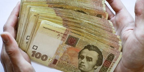 НБУ весной представит новые банкноты номиналом 100 грн