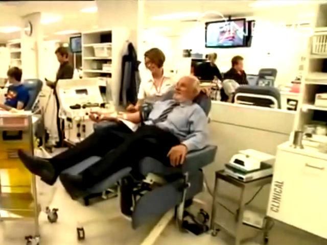 Лінія життя. Австралієць здавав кров понад тисячу разів Лінія життя. Австралієць здавав кров понад тисячу разів