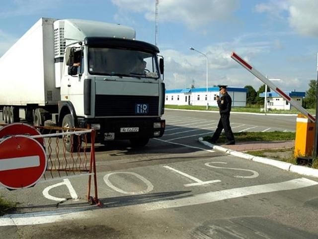 Рада поддержала увеличение пошлины на импортные товары Рада поддержала увеличение пошлины на импортные товары