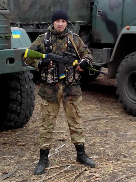 Двоє військових підірвалися на фугасі на Луганщині, 1 загинув