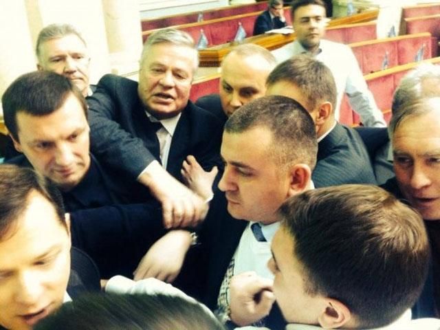 Шуфрич не зустрічався з Ляшком віч-на-віч, бо боїться його "особливості" Шуфрич не зустрічався з Ляшком віч-на-віч, бо боїться його "особливості"