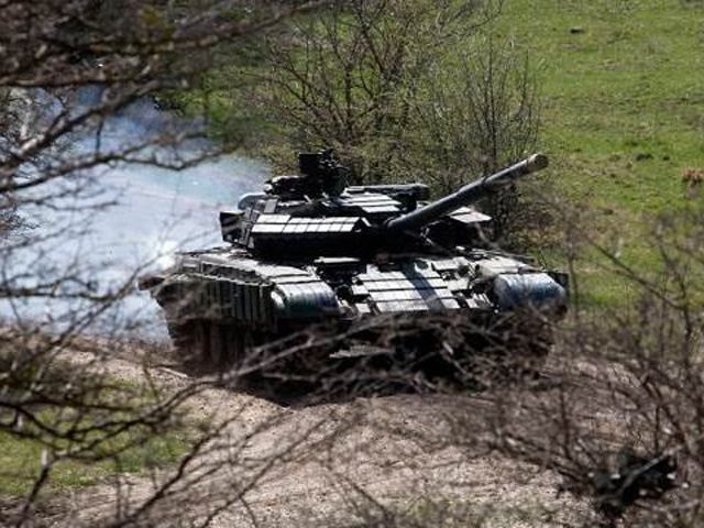 Танки і бронетехніка терористів рушила у напрямку Трьохізбенки, — ІС Танки і бронетехніка терористів рушила у напрямку Трьохізбенки, — ІС