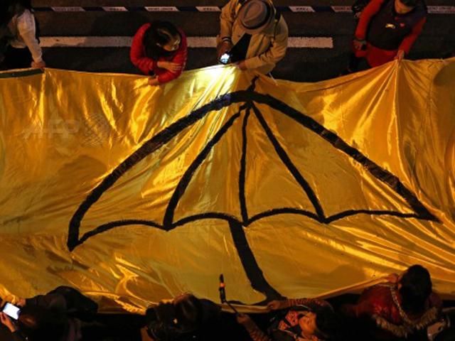 У Гонконгу відновилися протести, поліція заарештувала 37 осіб (Фото) У Гонконгу відновилися протести, поліція заарештувала 37 осіб (Фото)