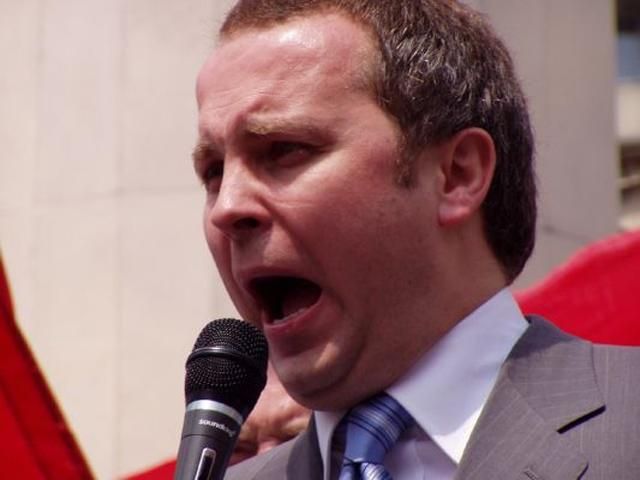 Шуфрич говорит, что уголь с Донбасса уже грузится для Украины Шуфрич говорит, что уголь с Донбасса уже грузится для Украины