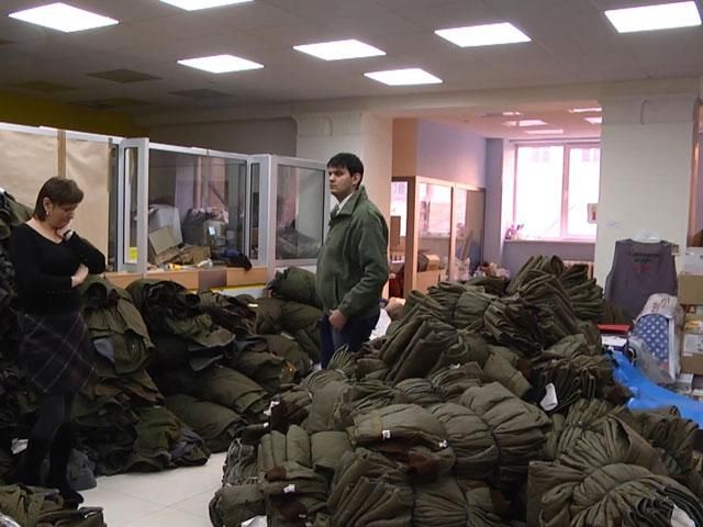 Львовские волонтеры тепло оденут солдат к Рождеству