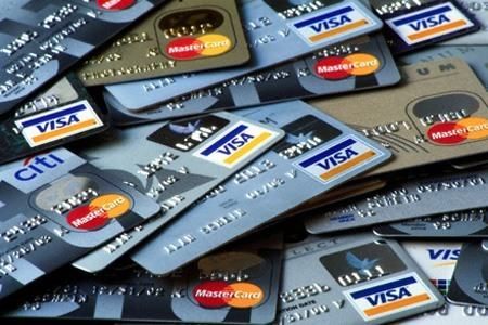 В оккупированном Крыму пообещали найти замену Visa и MasterCard за полгода