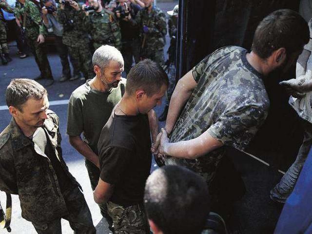 З полону бойовиків звільнили ще 4 українських воїнів