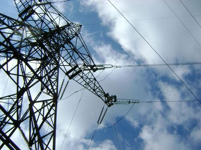 "Укринтерэнерго" проведет аукцион по продаже электроэнергии в Крым "Укринтерэнерго" проведет аукцион по продаже электроэнергии в Крым