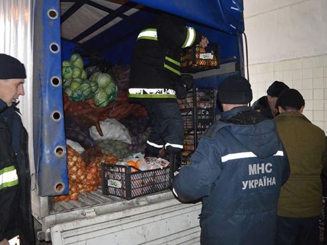 Зубко говорит, что гуманитарную помощь на Донбассе раздадут до 1 января Зубко говорит, что гуманитарную помощь на Донбассе раздадут до 1 января