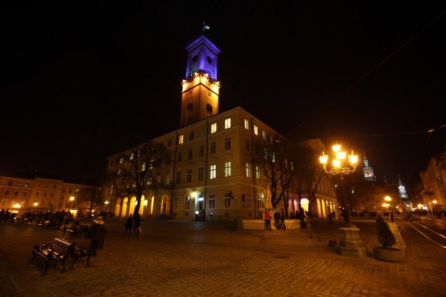 Західна Україна не думає про відокремлення і вірить у повернення Криму, — опитування Західна Україна не думає про відокремлення і вірить у повернення Криму, — опитування