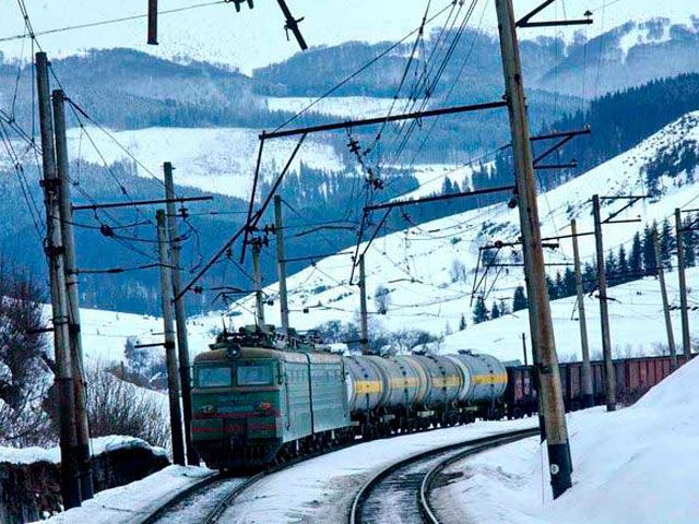 Близько 80-ти людей "застрягли" на російській колії Близько 80-ти людей "застрягли" на російській колії