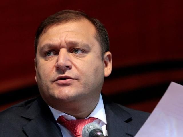 Добкин рассказал, почему его 4часа допрашивали в Генпрокуратуре Добкин рассказал, почему его 4часа допрашивали в Генпрокуратуре