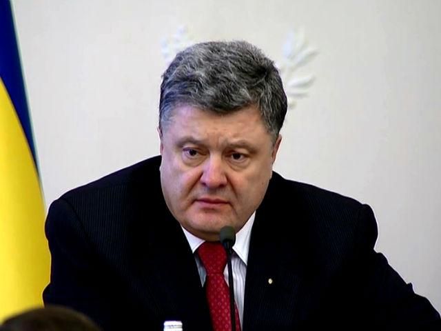 Україна навчилась себе захищати — хай знають вороги, — Порошенко Україна навчилась себе захищати — хай знають вороги, — Порошенко