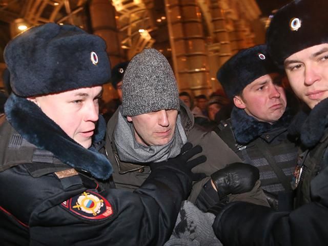 ЕС видит политическую мотивацию в приговоре братьям Навальным ЕС видит политическую мотивацию в приговоре братьям Навальным