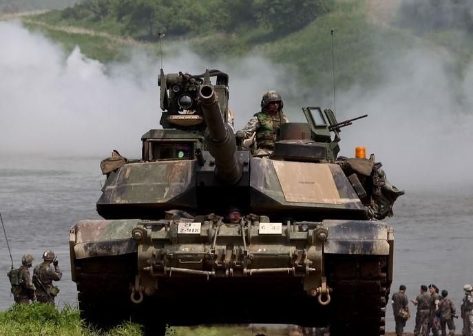 США планируют перебросить значительное количество бронетехники в Европу США планируют перебросить значительное количество бронетехники в Европу