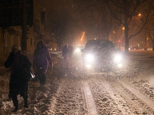 50 машин потрощено через снігову бурю в Одесі