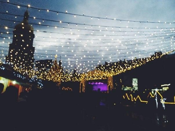 На Софиевской площади в Киеве стартовали новогодние празднества На Софиевской площади в Киеве стартовали новогодние празднества