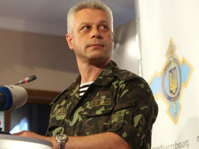 У "ЛНР" терористи змушують людей платити їм за комунальні послуги У "ЛНР" терористи змушують людей платити їм за комунальні послуги