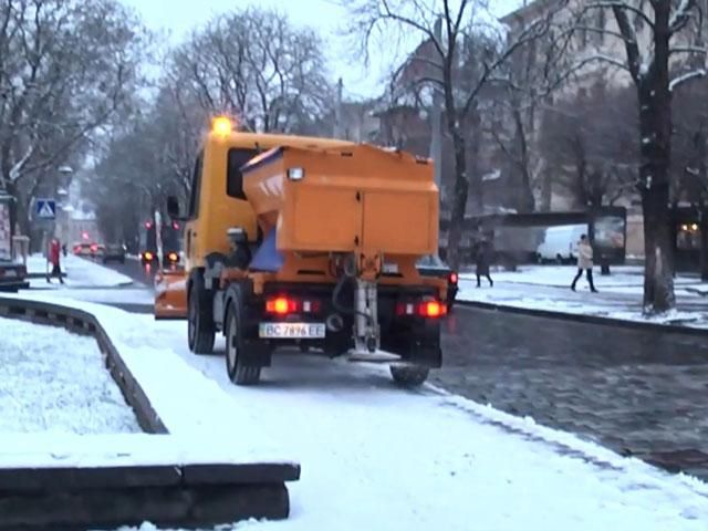 На сьогодні в Україні оголошено штормове попередження