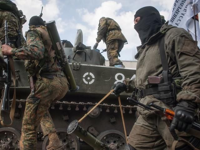 Бойовики продовжують обстріли з артилерії, мінометів і "Градів" Бойовики продовжують обстріли з артилерії, мінометів і "Градів"