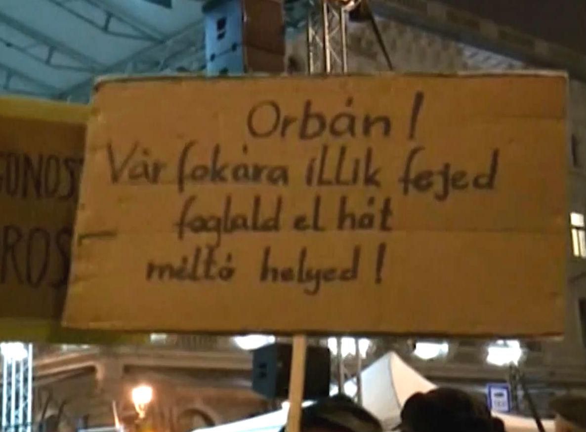 В Будапешті люди протестують проти політики прем'єр-міністра Віктора Орбана