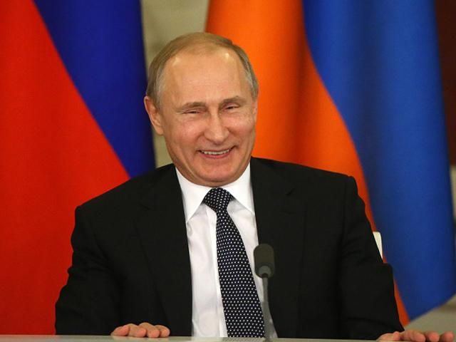 Путін дозволив іноземцям служити в російській армії Путін дозволив іноземцям служити в російській армії