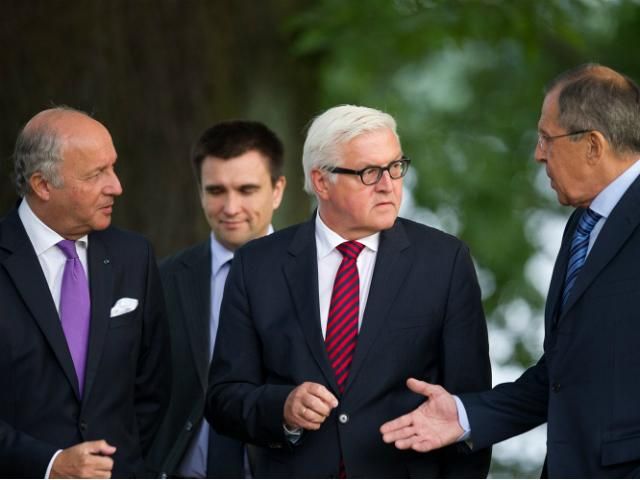 Зустріч у "нормандському форматі" може відбутися у понеділок, — ЗМІ Зустріч у "нормандському форматі" може відбутися у понеділок, — ЗМІ