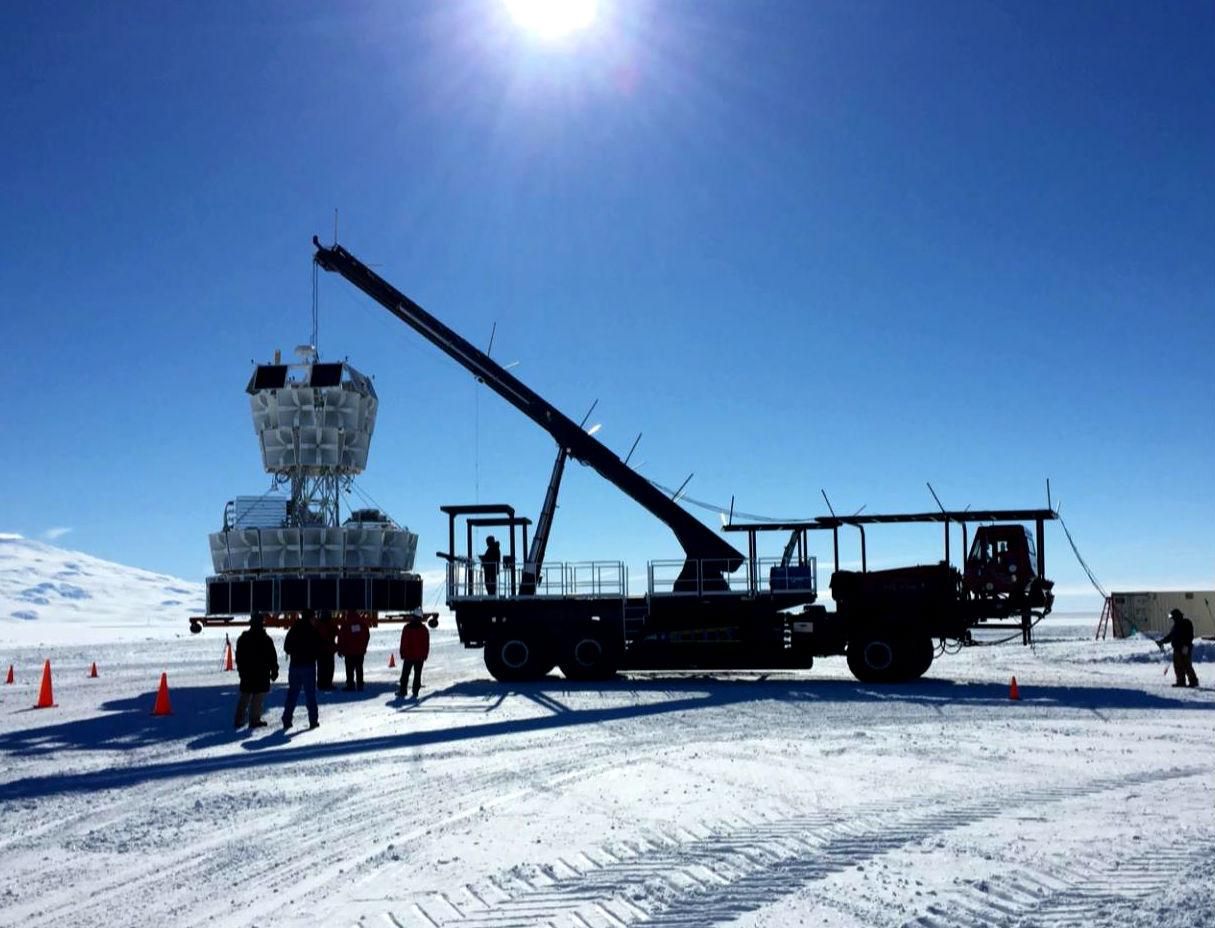 В Антарктиді хочуть підтвердити теорію "великого вибуху" В Антарктиді хочуть підтвердити теорію "великого вибуху"