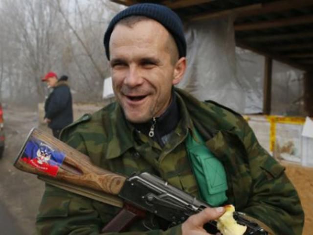 Террористы обстреливают друг друга, — ИС Террористы обстреливают друг друга, — ИС