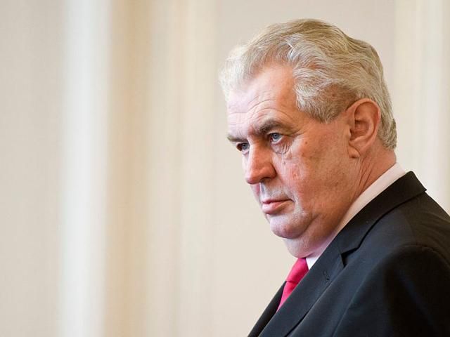 Одиозный президент Чехии сравнил Бандеру с чешским нацистом Гейдрихом