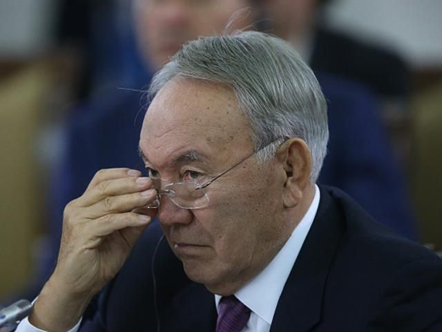 Назарбаєв також відвідає Берлін Назарбаєв також відвідає Берлін