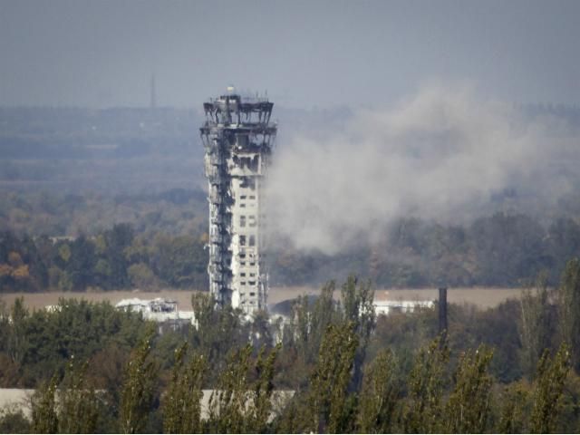 Боевики обстреляли новый терминал и метеобашню донецкого аэропорта Боевики обстреляли новый терминал и метеобашню донецкого аэропорта