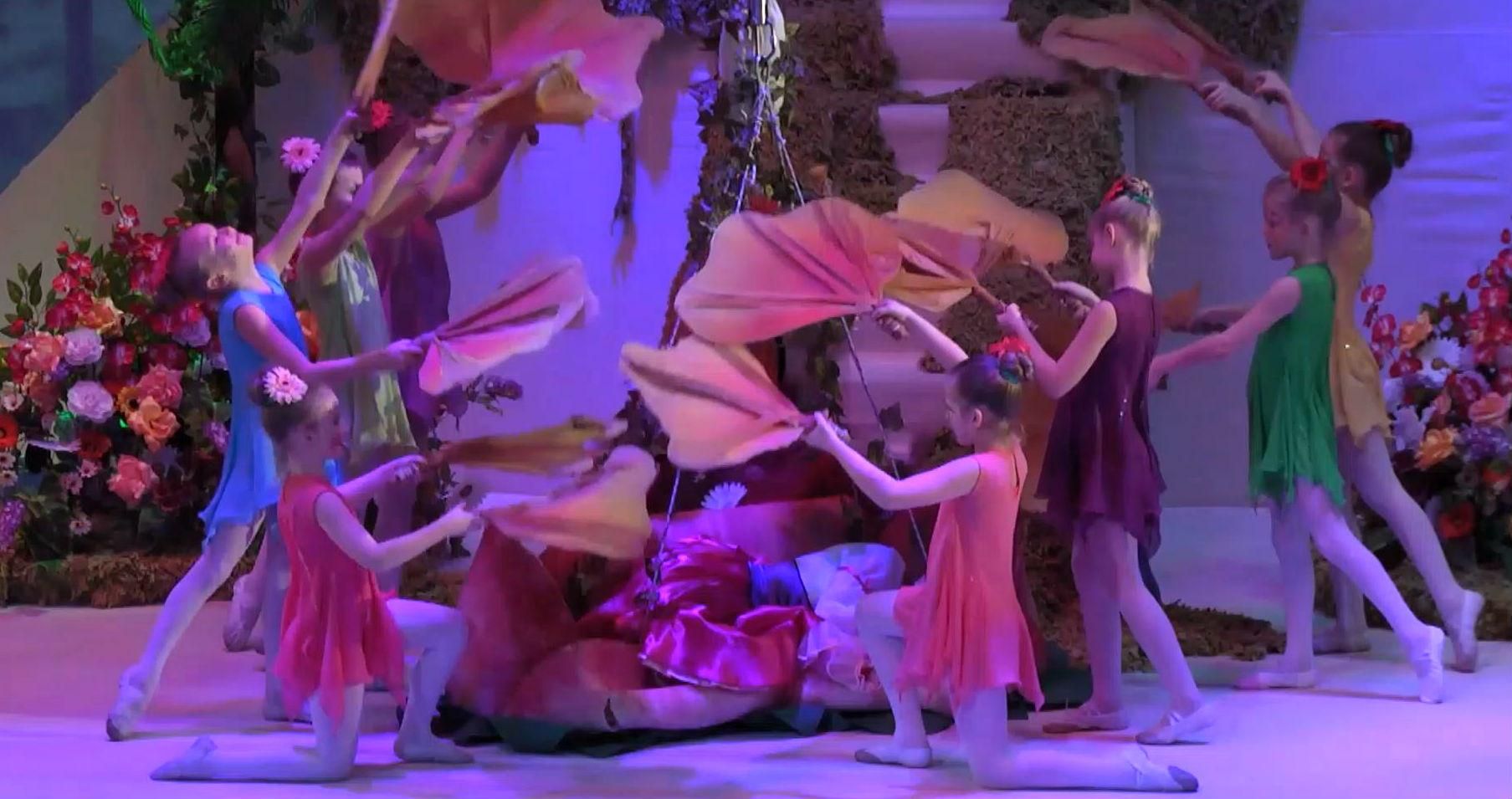 Новорічний подарунок дітям переселенців Новорічний подарунок дітям переселенців