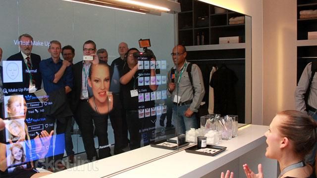 Panasonic представила "Умное зеркало", которое дает советы красоты Panasonic представила "Умное зеркало", которое дает советы красоты