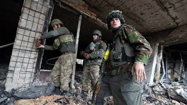 Найгарячіше — біля донецького аеропорту, — прес-центр АТО Найгарячіше — біля донецького аеропорту, — прес-центр АТО