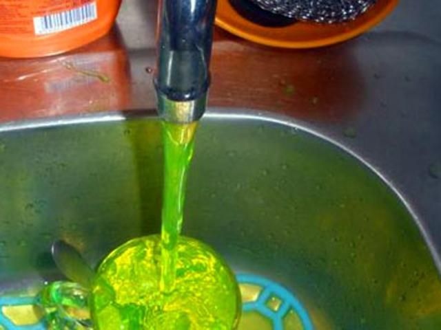 Зеленая вода потечет из кранов киевлян