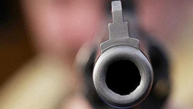 Під Маріуполем вартовий застрелив українського військового, — ЗМІ Під Маріуполем вартовий застрелив українського військового, — ЗМІ