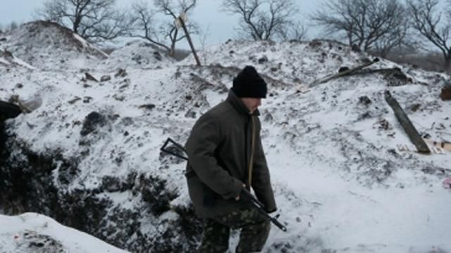 У Станиці Луганській – пекло: бої тривають другий день, немає світла і води