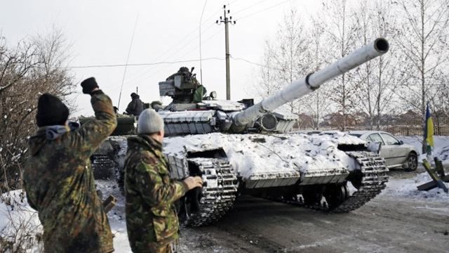 Террористы активно обстреливают украинские города из тяжелого вооружения