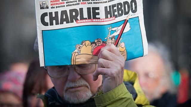 В Германии напали на офис газеты, перепечатавшей карикатуры Charlie Hebdo