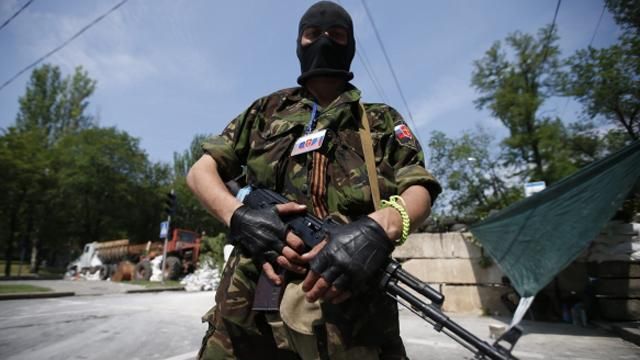 Бандформування продовжують вести вогонь з важкого озброєння, — прес-центр АТО Бандформування продовжують вести вогонь з важкого озброєння, — прес-центр АТО