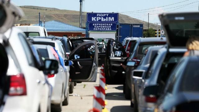 На Керченській переправі два тижні припинятимуть рух поромів На Керченській переправі два тижні припинятимуть рух поромів