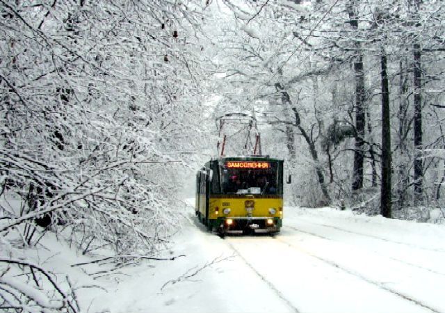 В Киеве запустили библиотечный трамвай для детей