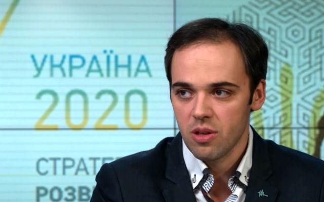 Яценюк "кинув" нардепів на 1 млрд грн, — експерт Яценюк "кинув" нардепів на 1 млрд грн, — експерт