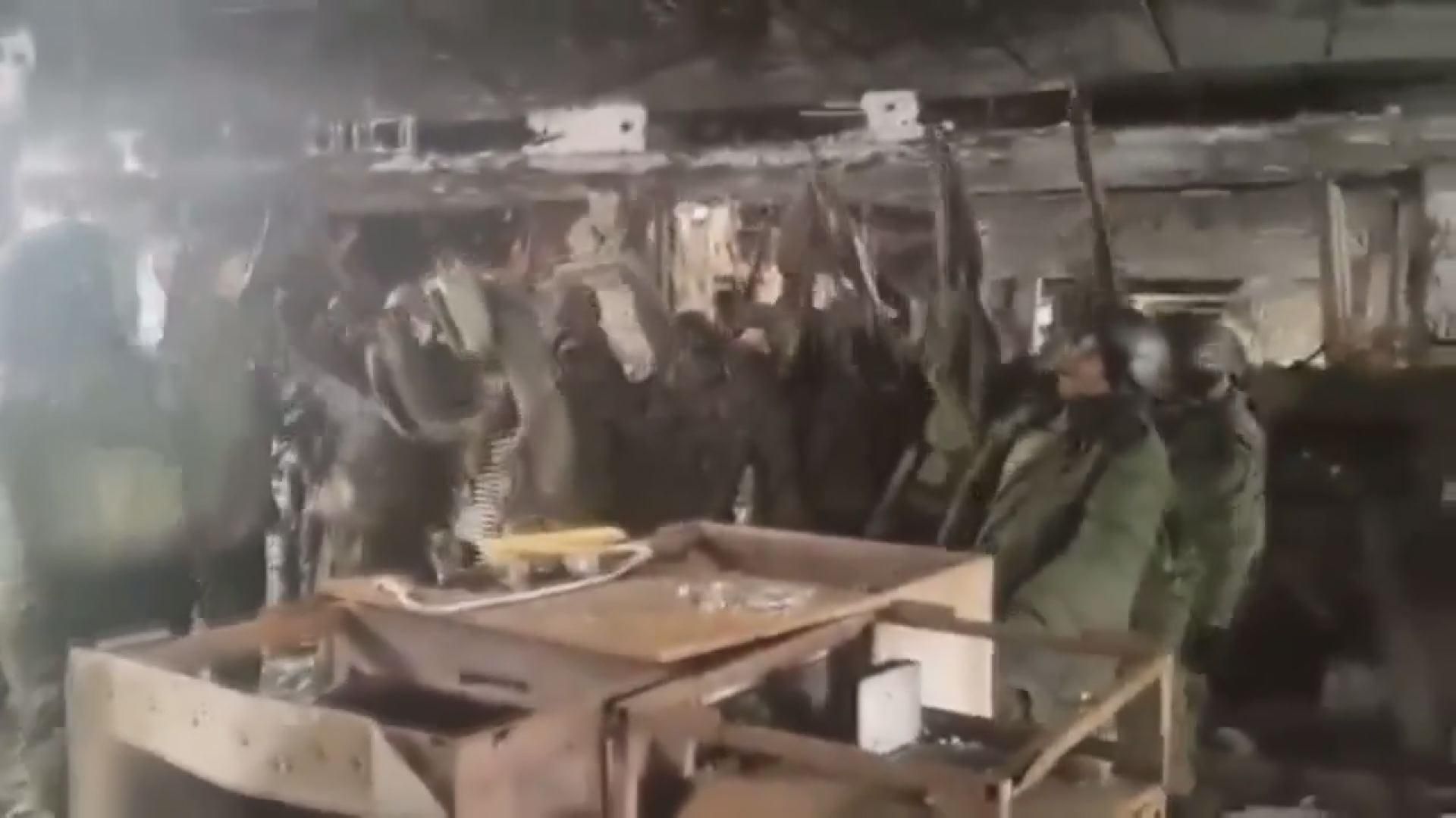 З'явилось відео обстрілу "кіборгів" З'явилось відео обстрілу "кіборгів"