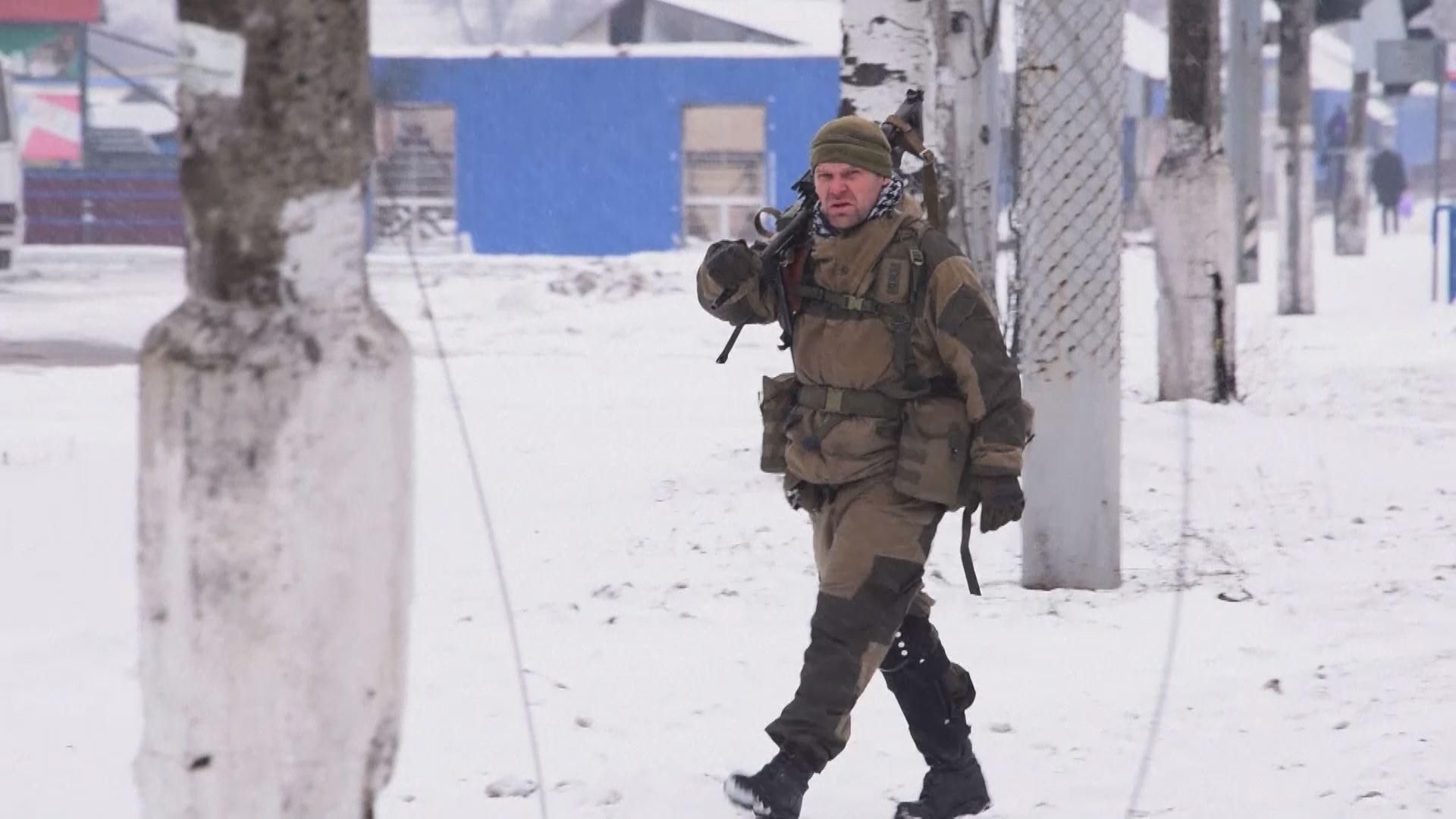 Донеччани пристосувалися жити під обстрілами Донеччани пристосувалися жити під обстрілами