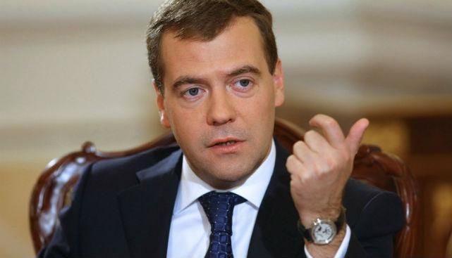 Медведев признался, что столь сложной ситуации с нефтью не ожидал